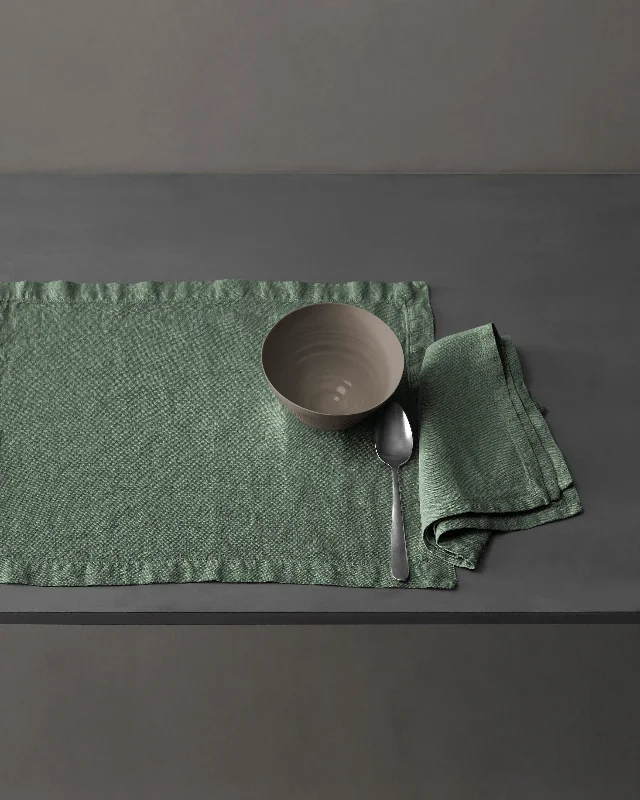 diy-budget-landscaping-ideas-Bon Placemats Set