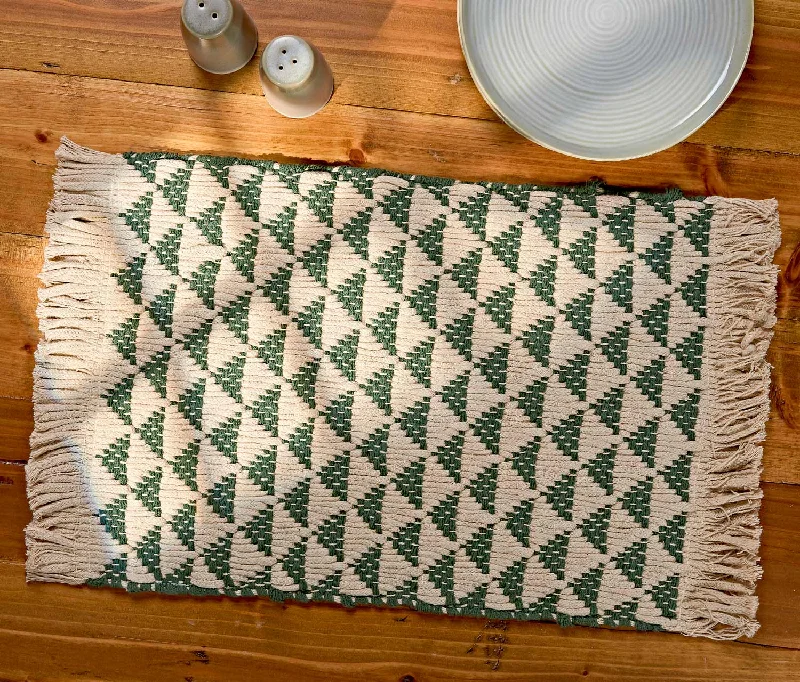 how-to-plan-a-solo-trip-Jade Everett Geometric Woven Placemat Set