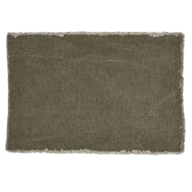 affordable-lake-vacation-ideas-Pacific Belgian Linen Placemat | Noir